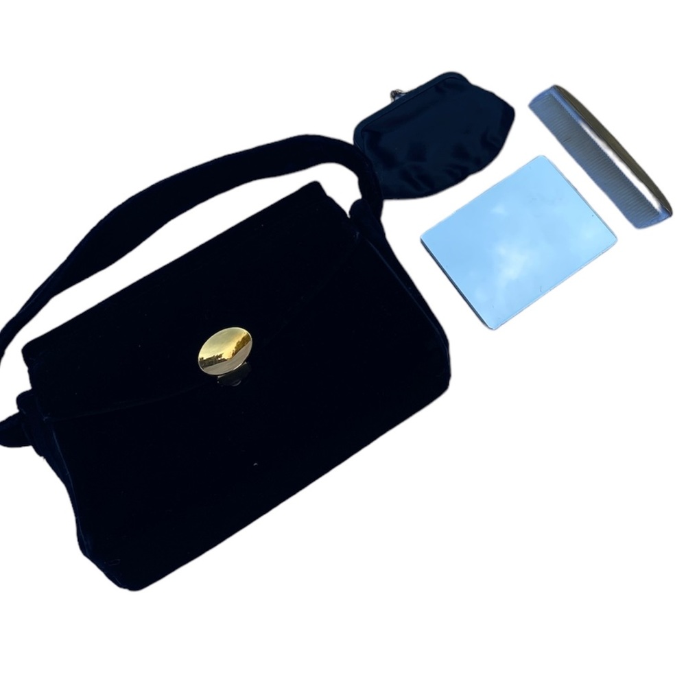 Vintage Magid Velvet Clasp Handbag